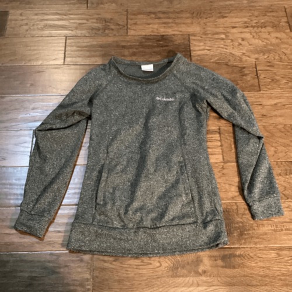 ladies Columbia Sweatshirt with pockets Gray XS
